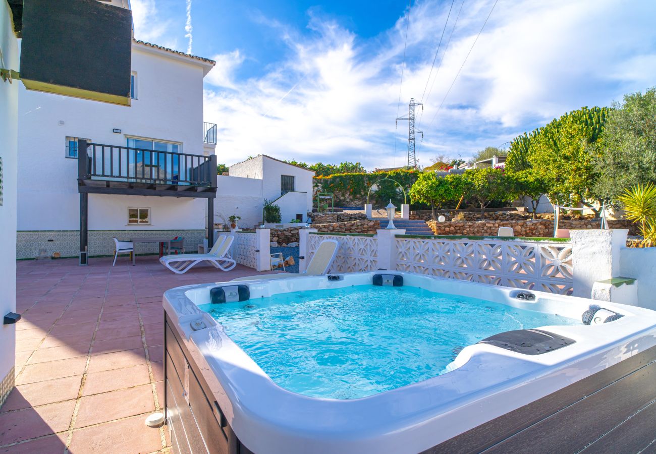 Villa a Nerja - Villa Mauri Private Pool by Casasol