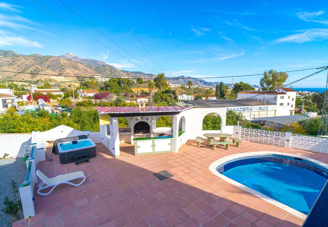 Villa a Nerja - Villa Mauri Private Pool by Casasol