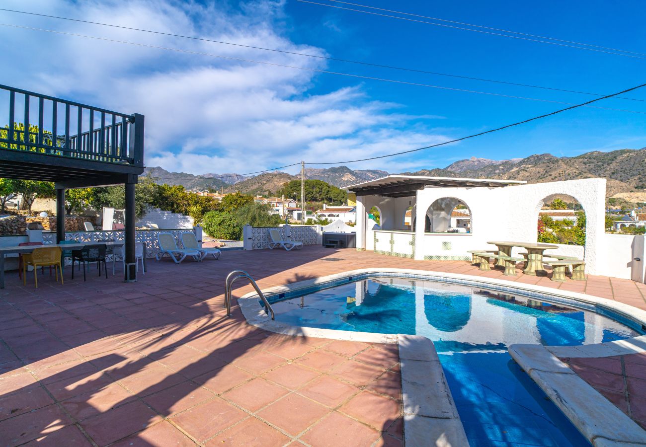 Villa a Nerja - Villa Mauri Private Pool by Casasol